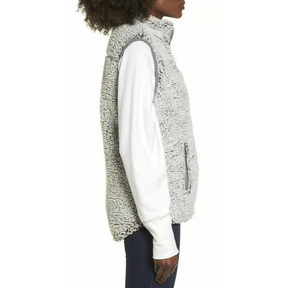 Thread & Supply Women's M Medium Fuzzy Arctic Fleece Sherpa Vest Charcoal Gray - Picture 2 of 8
